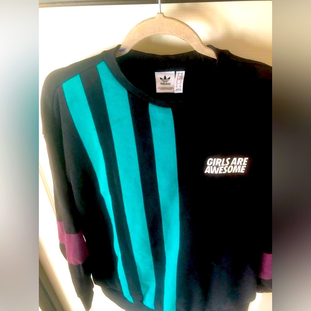 RARE Adidas crew neck sweat shirt